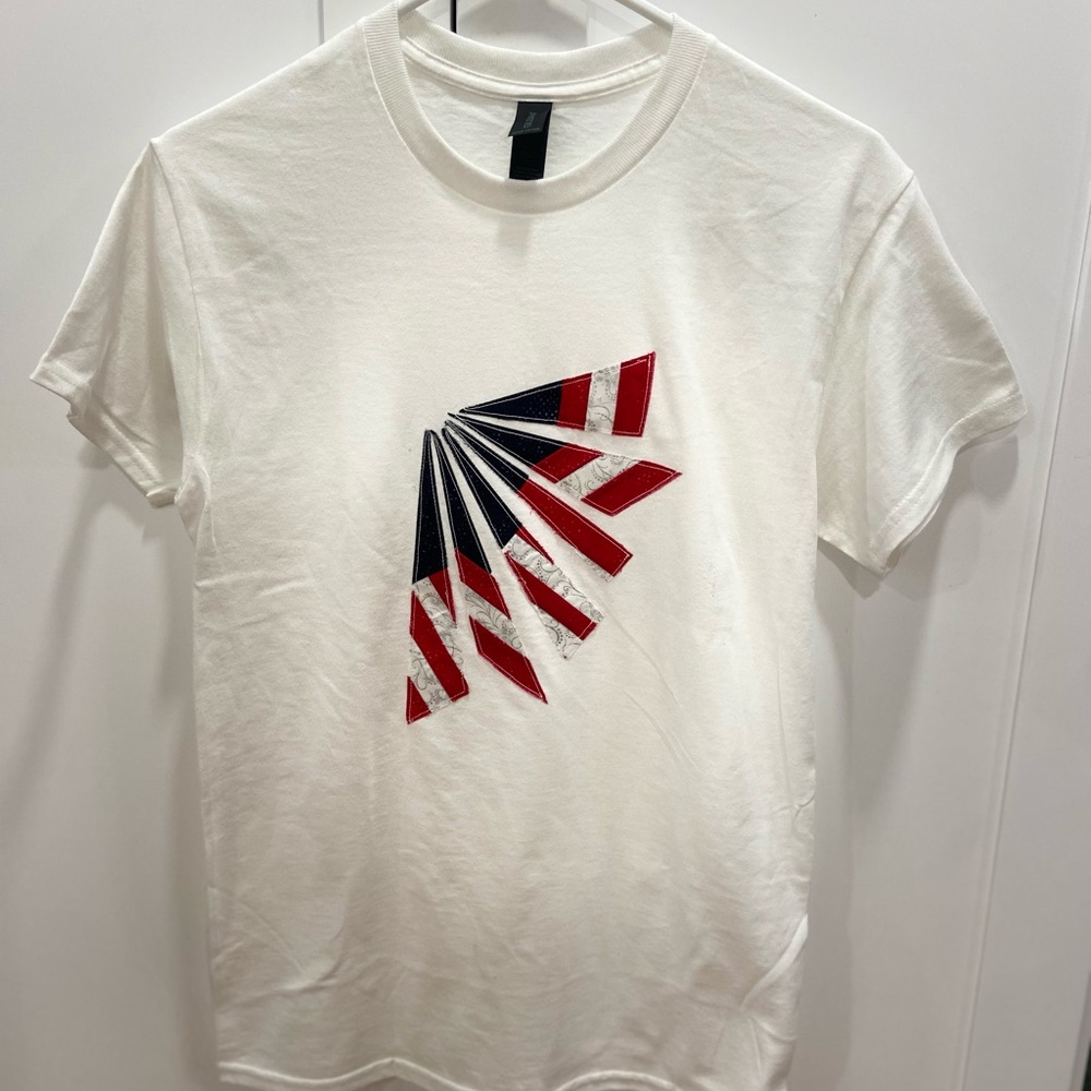 Flag Appliqué Tshirt NWOT Multiple Sizes